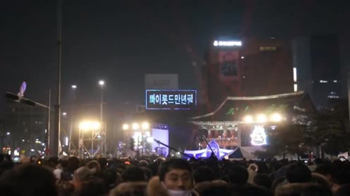 South Korea: Protesters demand president's resignation as clock strikes 12 on NYE