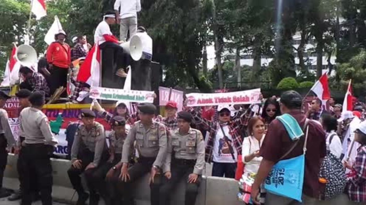 Indonesia: Jakarta Governor's blasphemy trial attracts protests and demonstrations of support