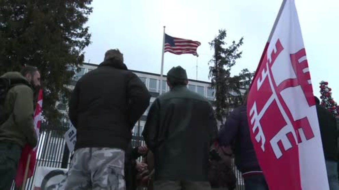 Poland: 'Yankees go home!' Activists picket US embassy over mass military buildup