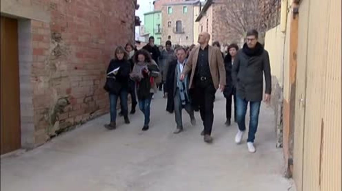 Spain: Government exhumes Civil War and Franco-era graves to find missing persons