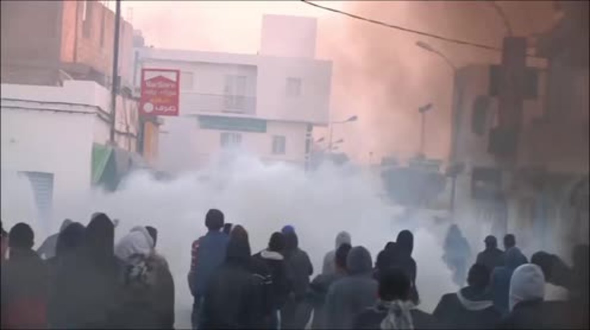 Tunisia: Protesters hurl fireworks in continued clashes over border trade with Libya