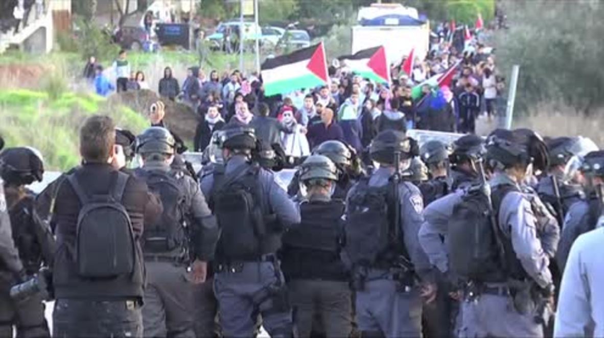 Israel: Thousands of Arab Israelis protest against home demolitions