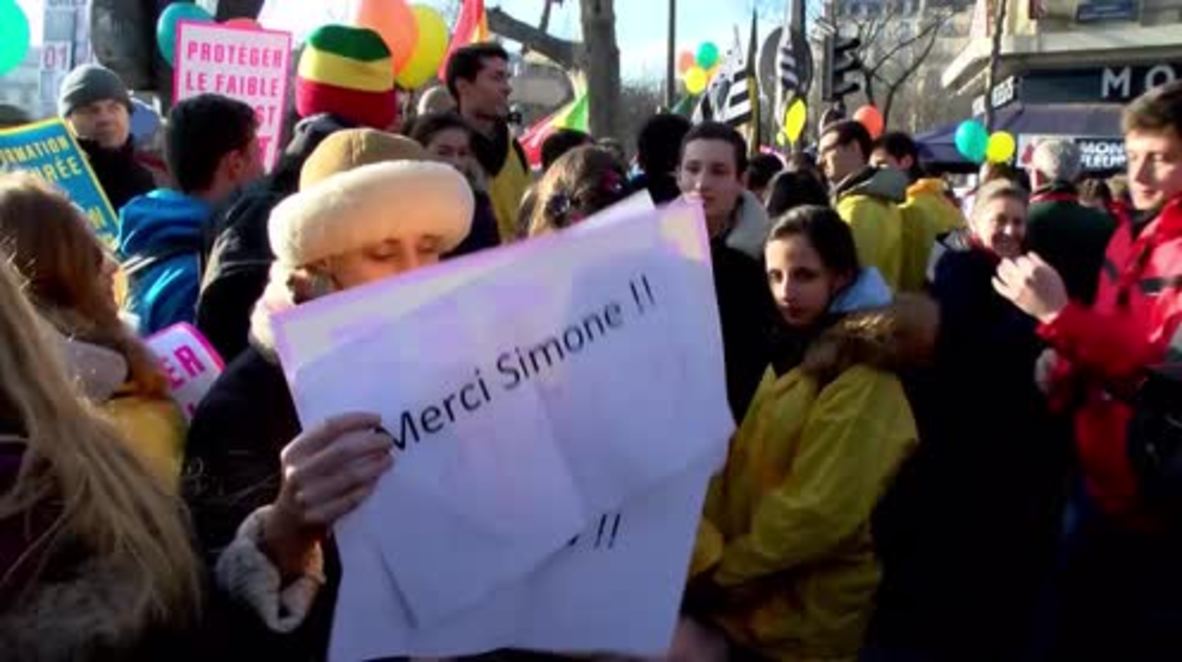 France: Thousands march through Paris against abortion