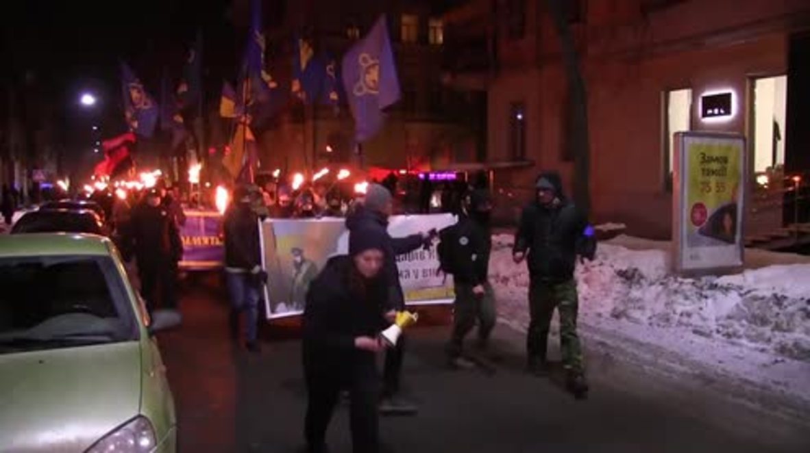 Ukraine: Torch-lit march commemorates Battle of Kruty