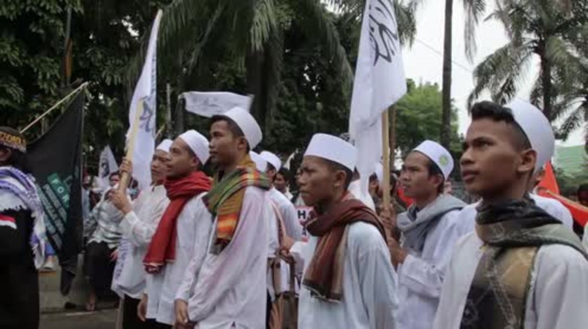Indonesia: FPI supporters protest in Jakarta following arrest of chairman