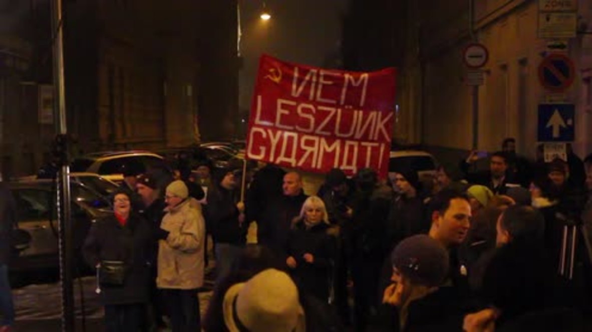 Hungary: Hundreds protest against Putin and Orban in Budapest