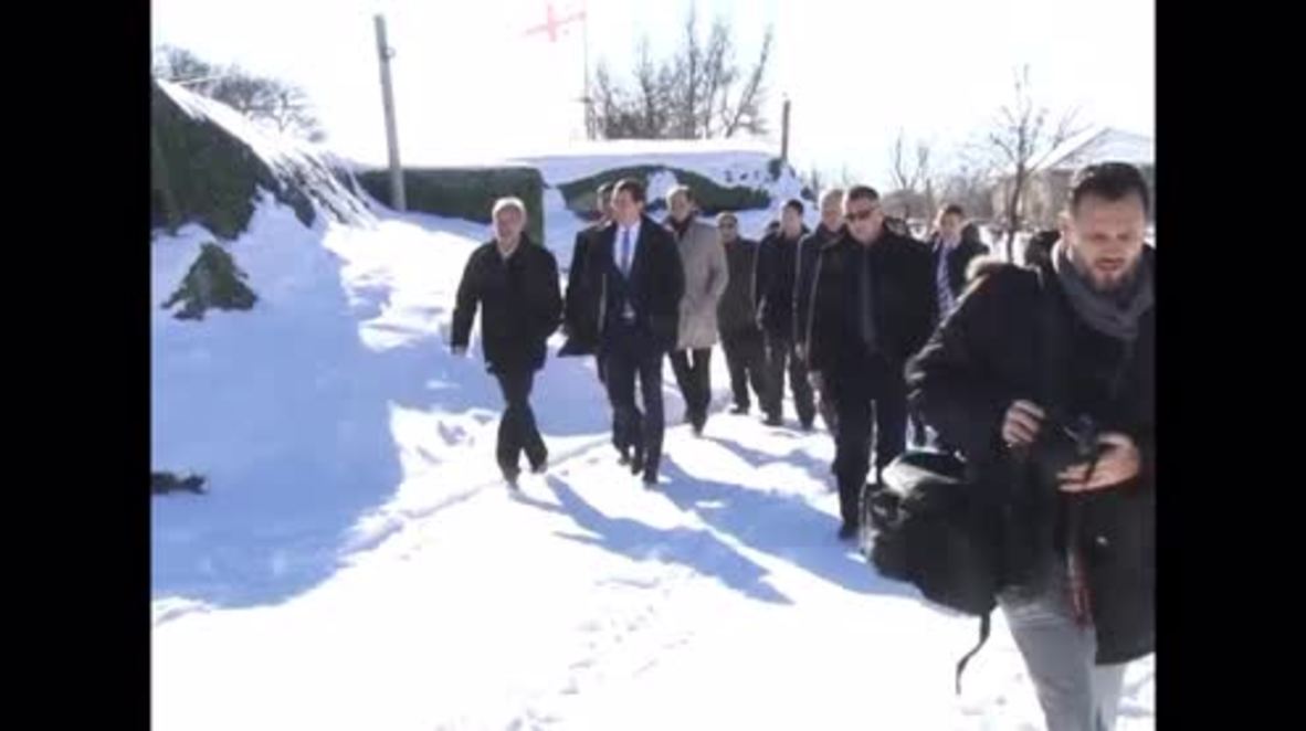 Georgia : Kurz evades question about visit to Donbass as situation deteriorates