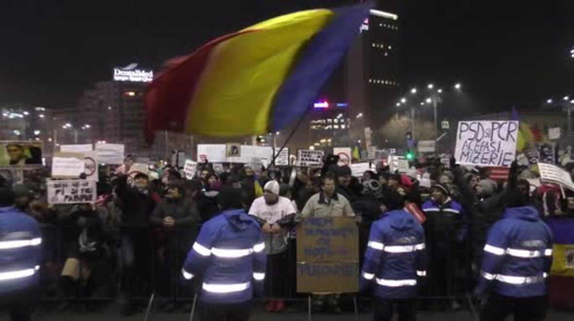 Romania: Massive anti-corruption protest continues into fourth night