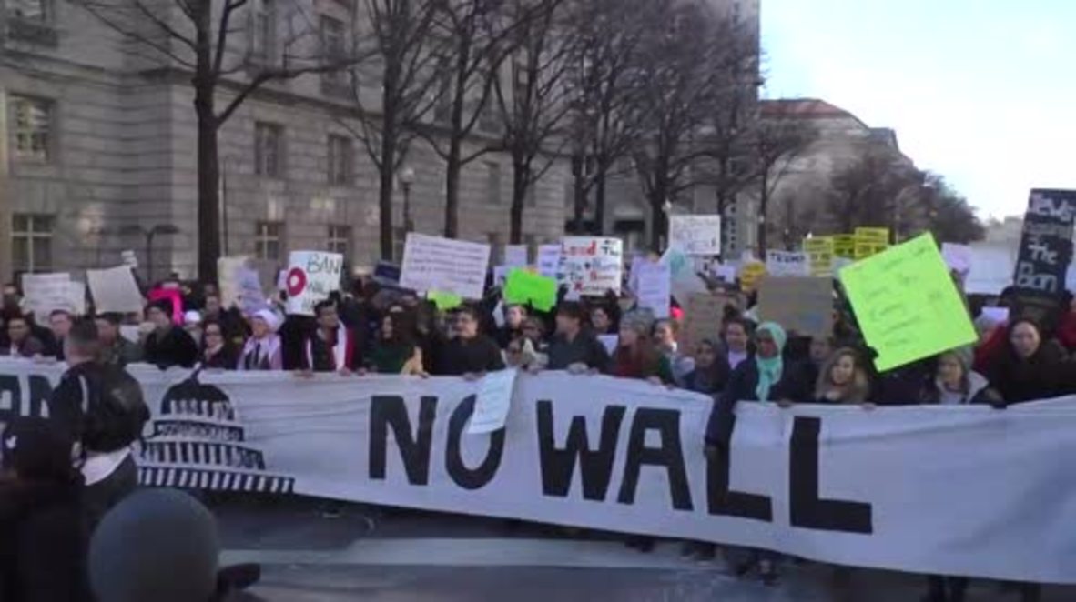 USA: 'No ban, no wall' - Hundreds march against Trump's 'Muslim ban' in DC