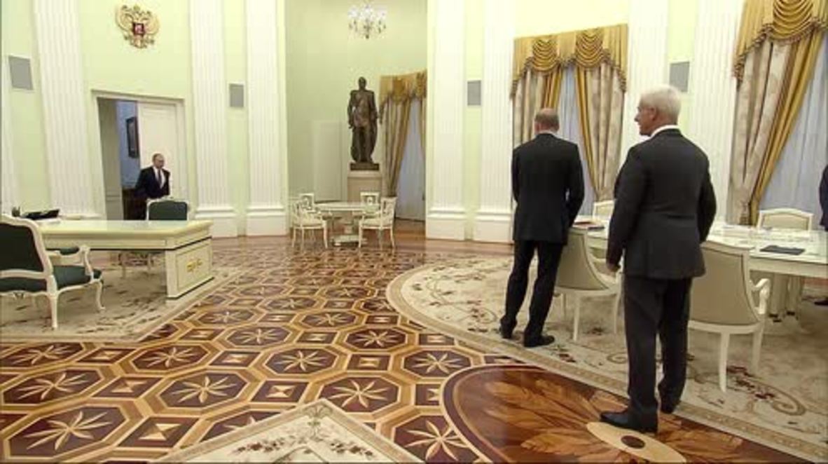 Russia: Putin meets with Volkswagen CEO Matthias Muller in Moscow
