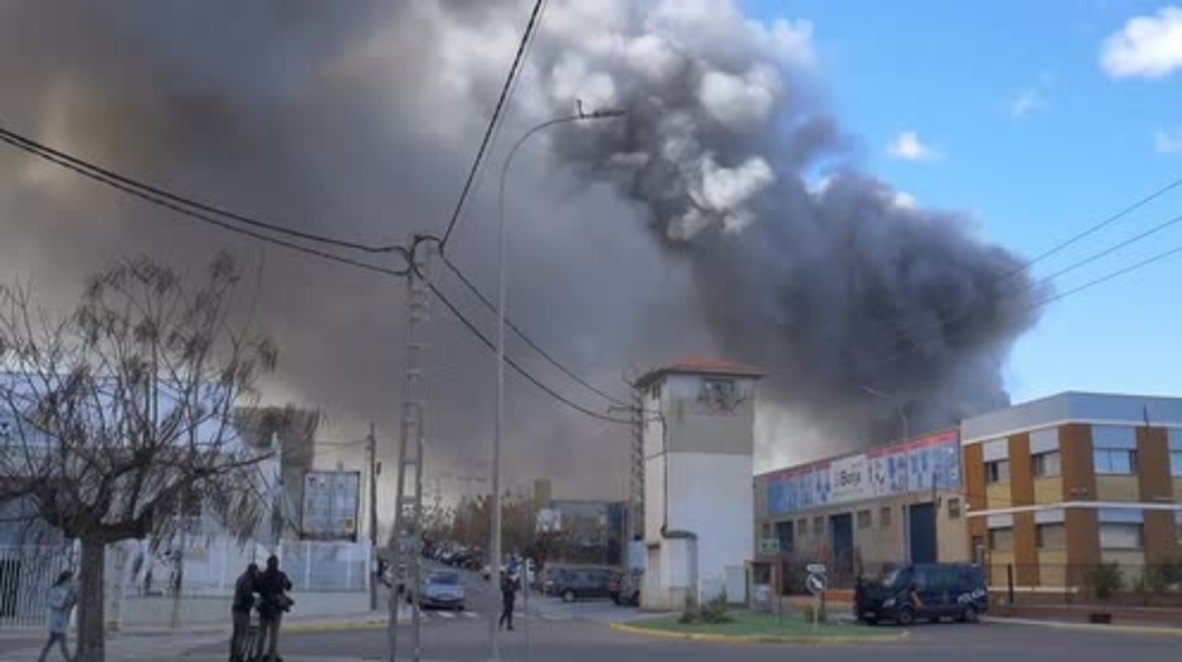 Spain: Fire breaks out at Paterna chlorine factory following explosion