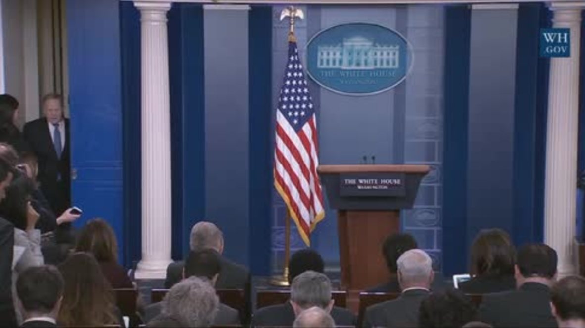 USA: Spicer defends Trump's judge attacks