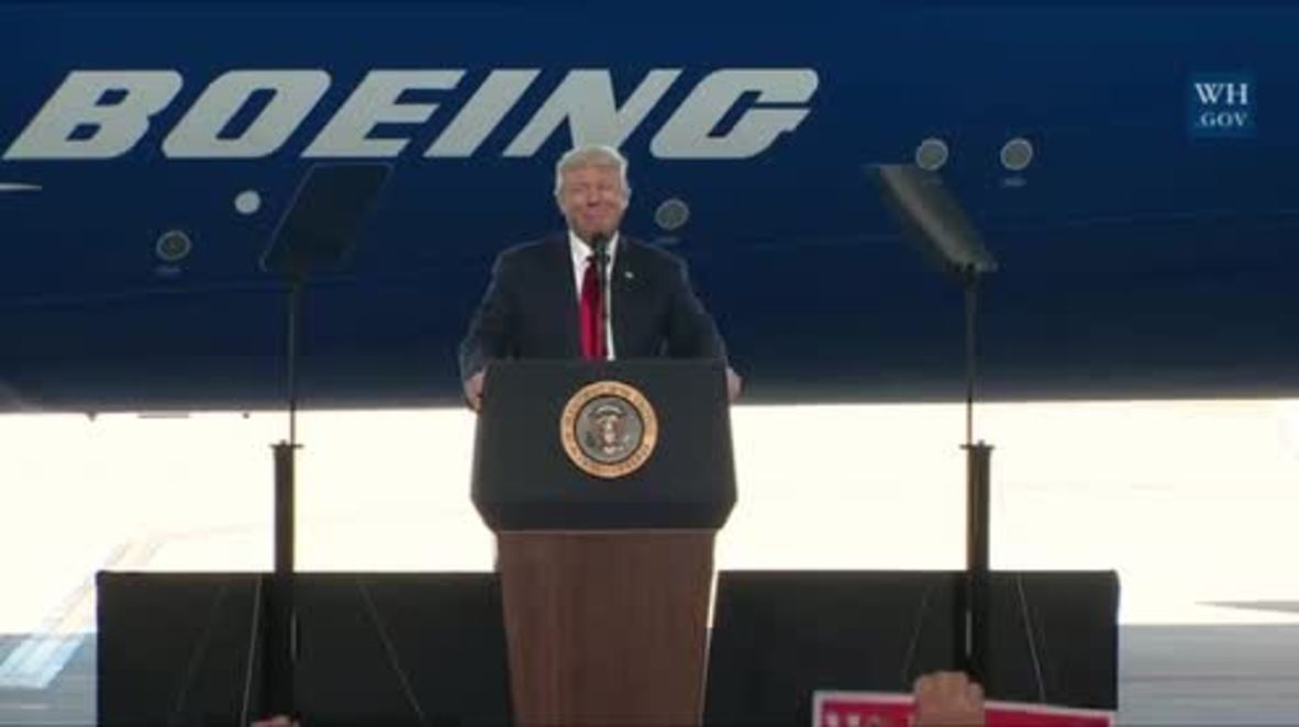 USA: Trump talks jobs in front of ‘beautiful’ Boeing planes