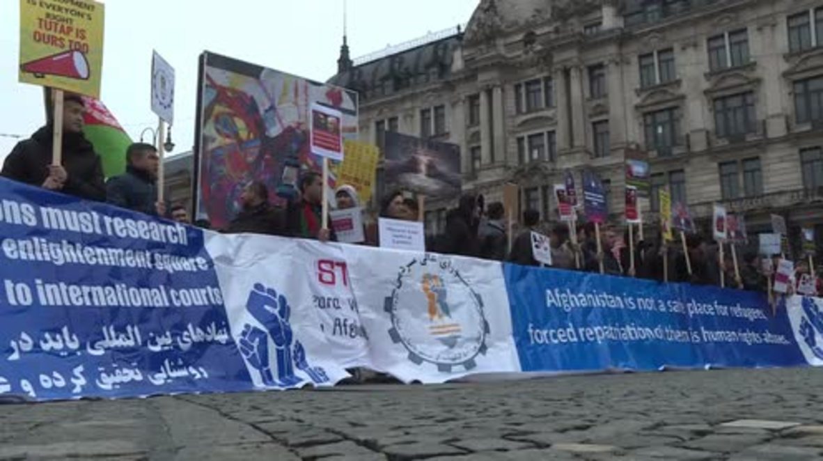 Germany: Asylum seekers and Munich residents protest deportations to Afghanistan