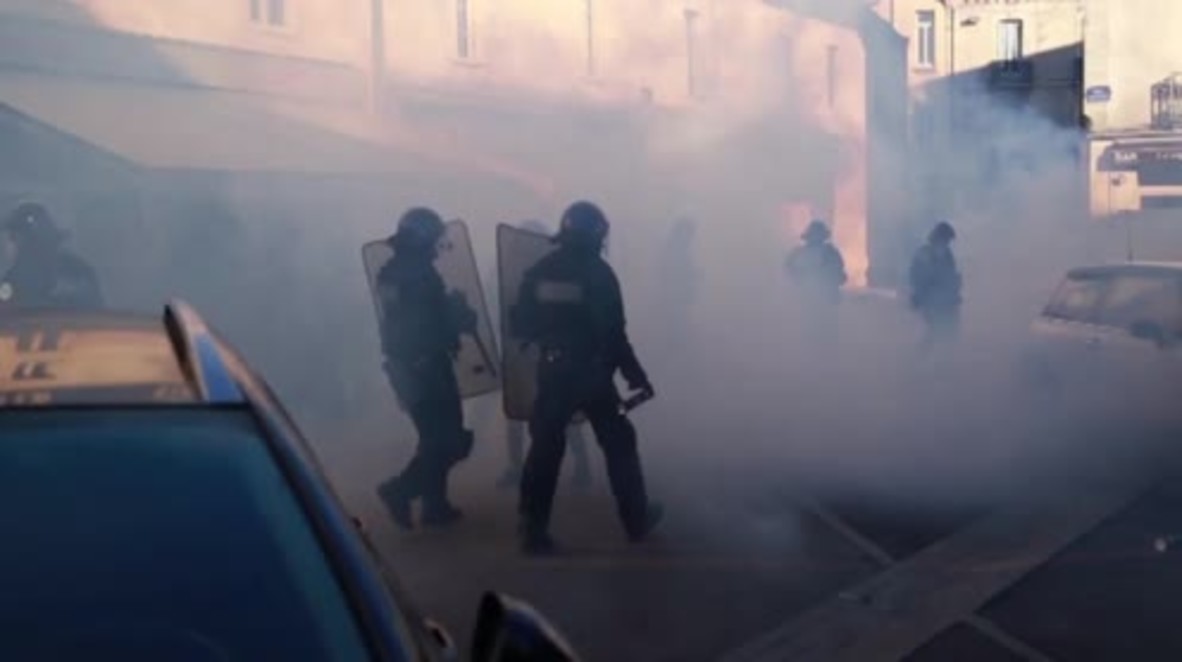France: Teargas engulfs Dijon as protesters rail at police brutality