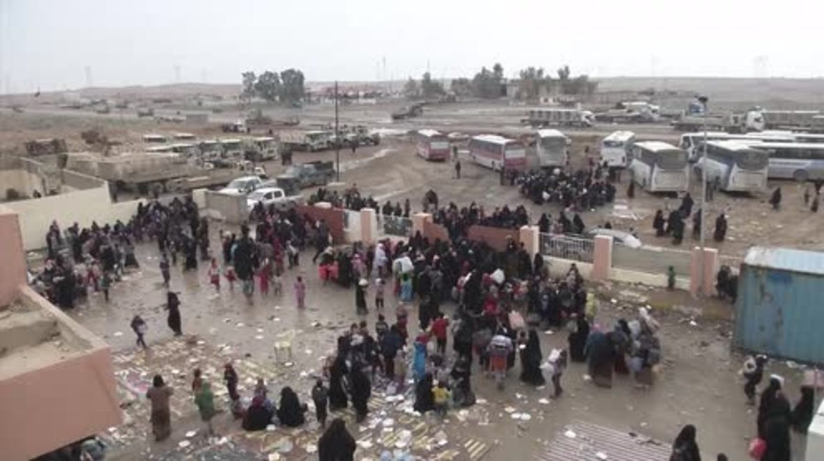 Iraq: Displaced persons gather at Hazar camp as fighting continues near Mosul