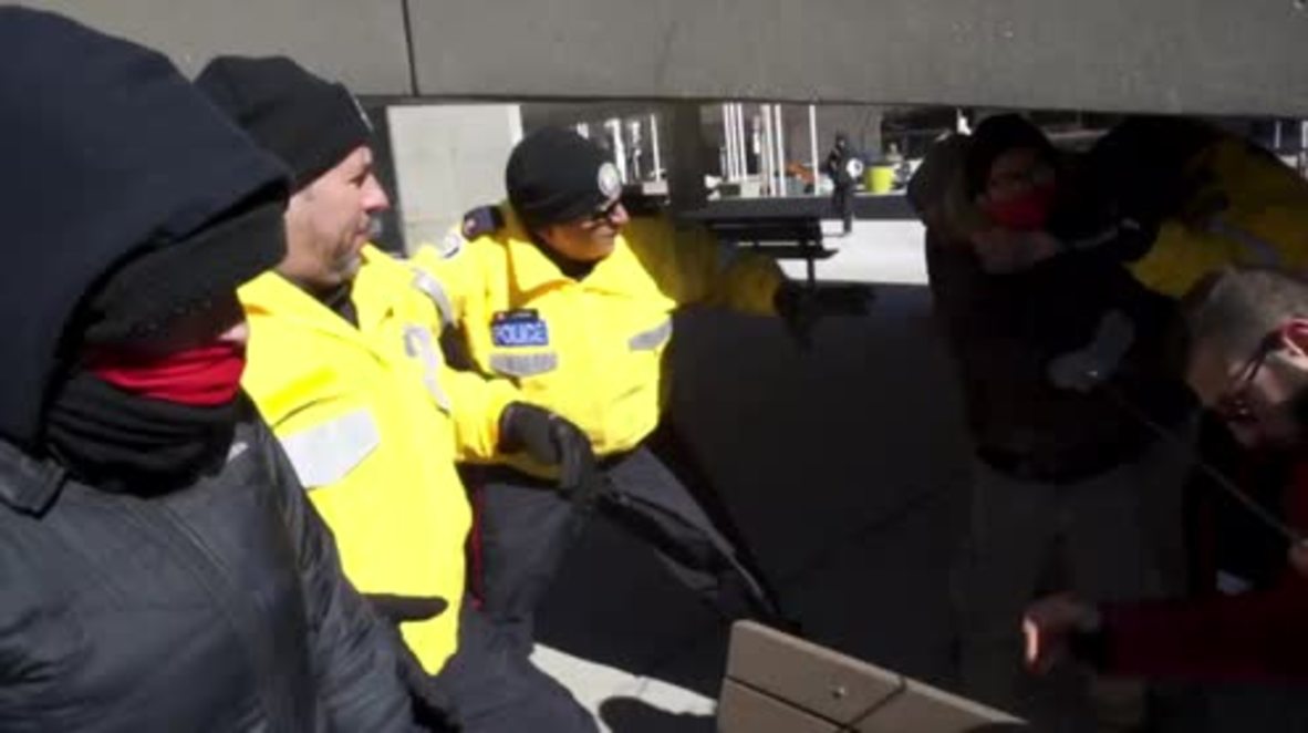 Canada: Rival protesters face off as parliament discusses ‘anti-Islamophobia motion’