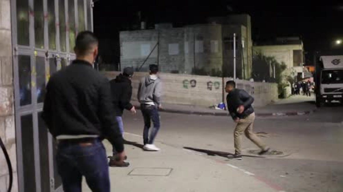 State of Palestine: Ramallah residents clash with Israeli forces after Palestinian man shot dead