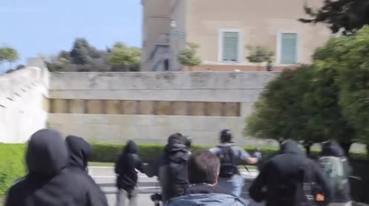 Greece: Molotov cocktails fly as hundreds protest education reforms in Athens
