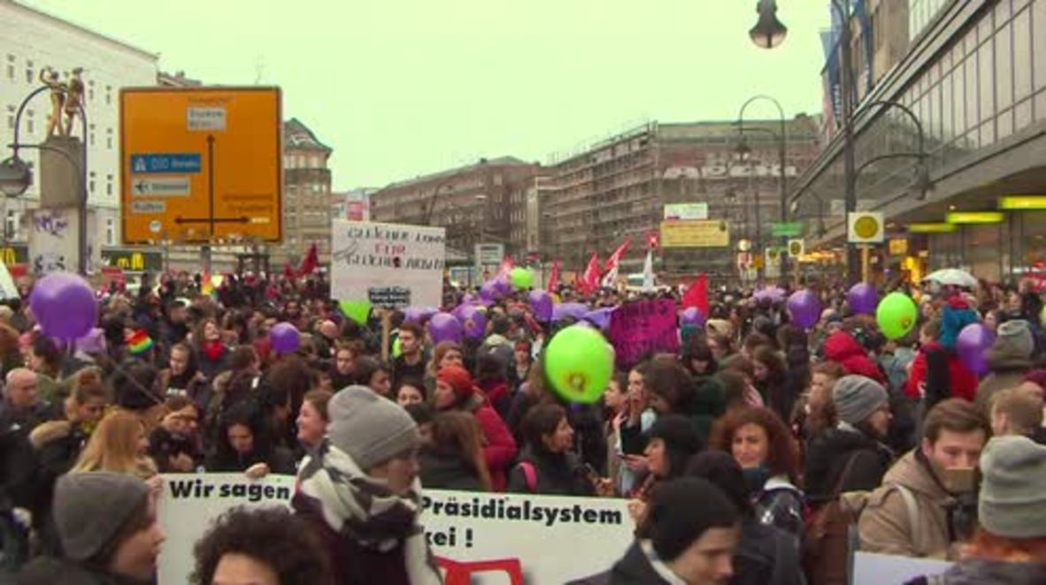 Germany: Thousands take to Berlin's streets on International Women's Day