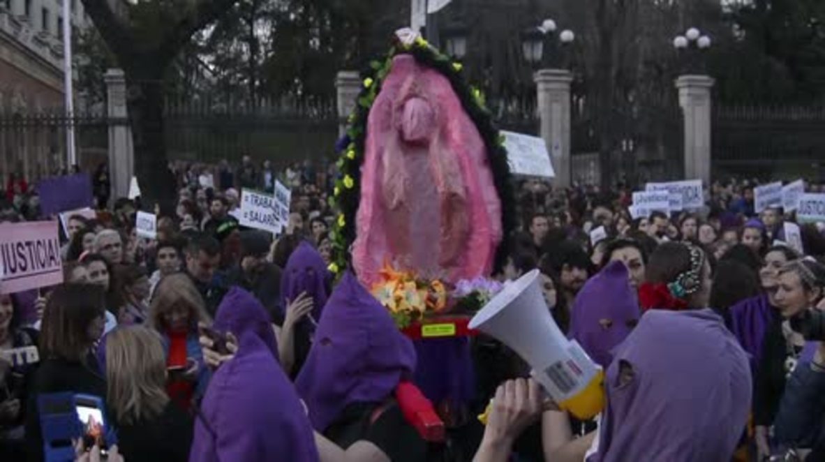 Spain: Half a million take to streets of Madrid in celebration of IWD