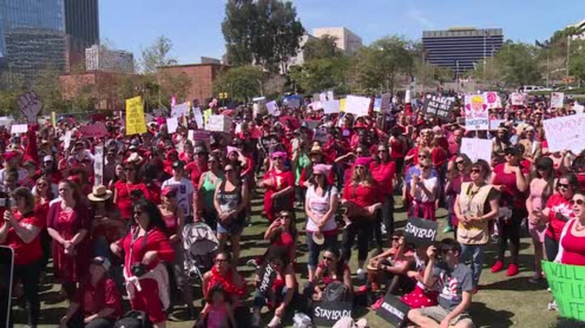 USA: Thousands join 'Day Without Women' strike in L.A
