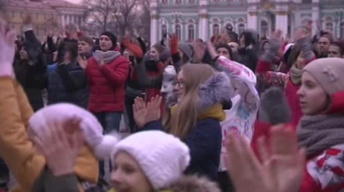 Russia: Flashmob marks 100-day countdown to Confederations Cup kick off