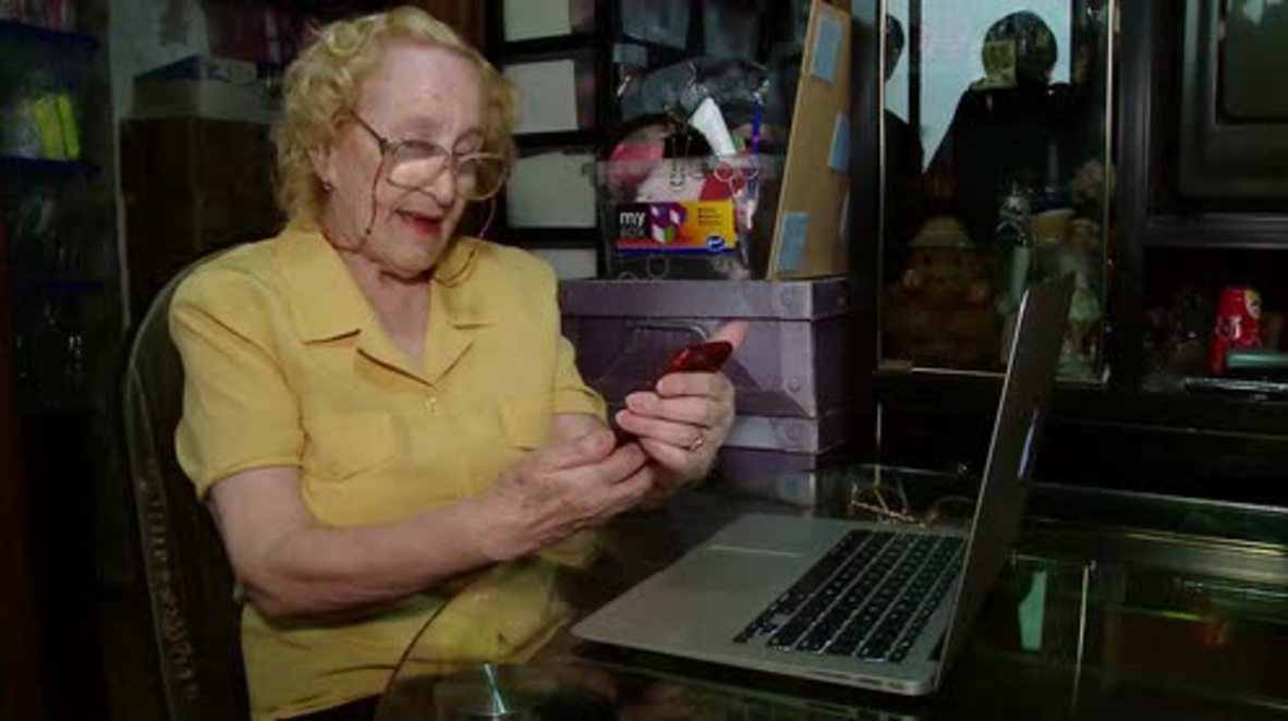 Argentina: Glorious granny becomes Instagram star with 28,000+ followers - at 90yo!