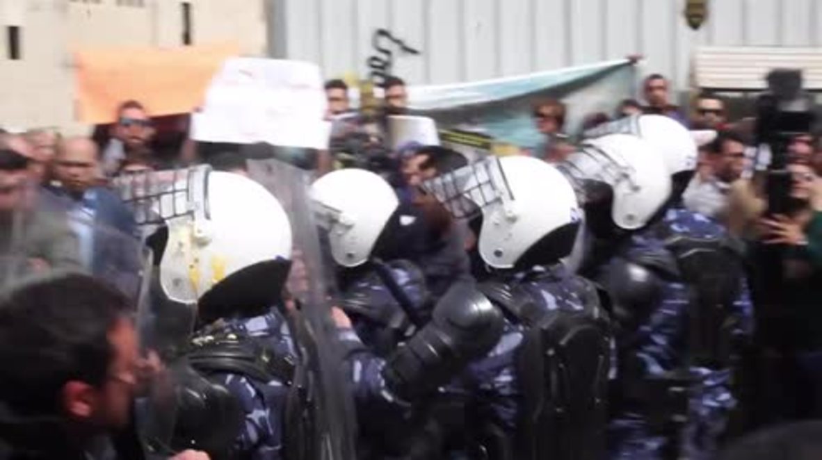 State of Palestine: Protesters clash with Palestinian police over deadly Israeli Ramallah raid