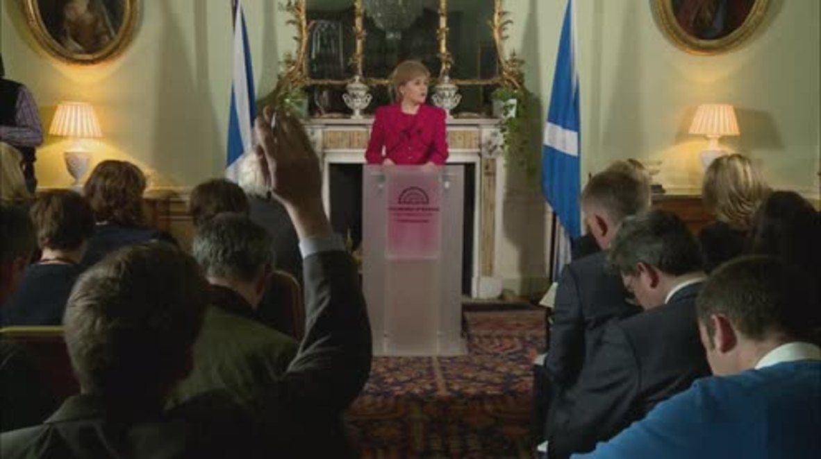 UK: Sturgeon calls for second Scottish independence referendum ahead of Brexit
