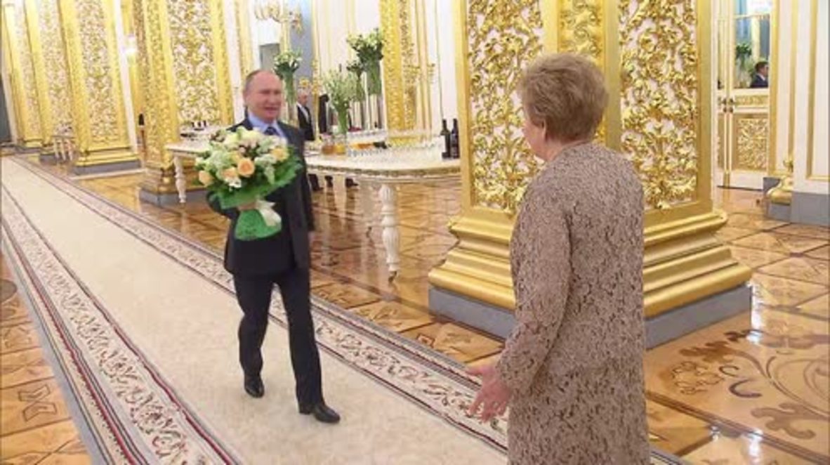 Russia: Putin congratulates Naina Yeltsina on her 85th birthday