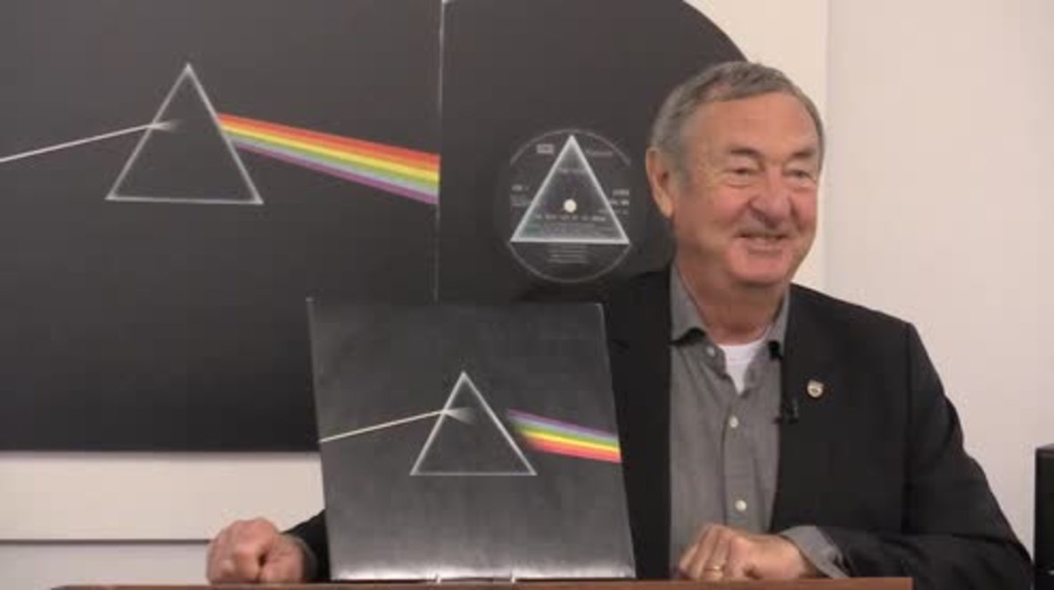 UK: Recording console used to create 'Dark Side of the Moon' up for auction
