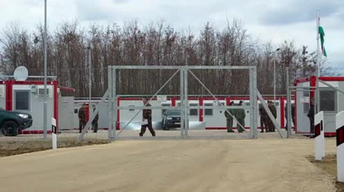 Hungary: DefMin opens military base set up to block refugees along Serbian border