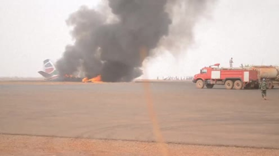 South Sudan: Firefighters and medics arrive on site of South Supreme Airlines crash