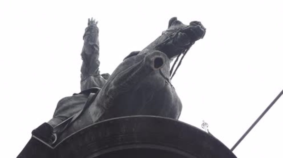 Ukraine: Monument to Red Army commander vandalised in Kiev