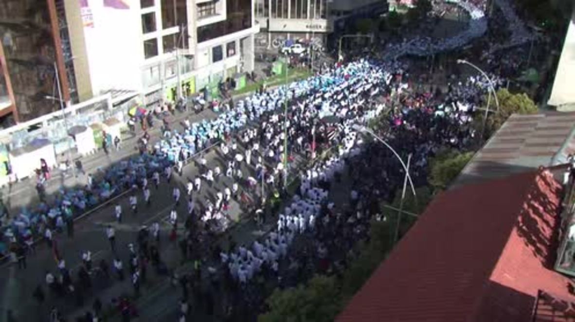 Bolivia: Thousands march in La Paz demanding access to sea in century-long dispute with Chile
