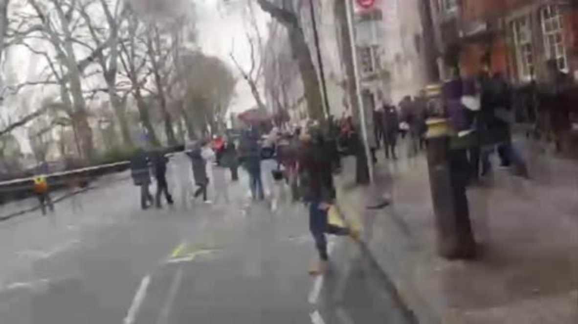 UK: Westminster evacuated after car and knife attack, at least several injured