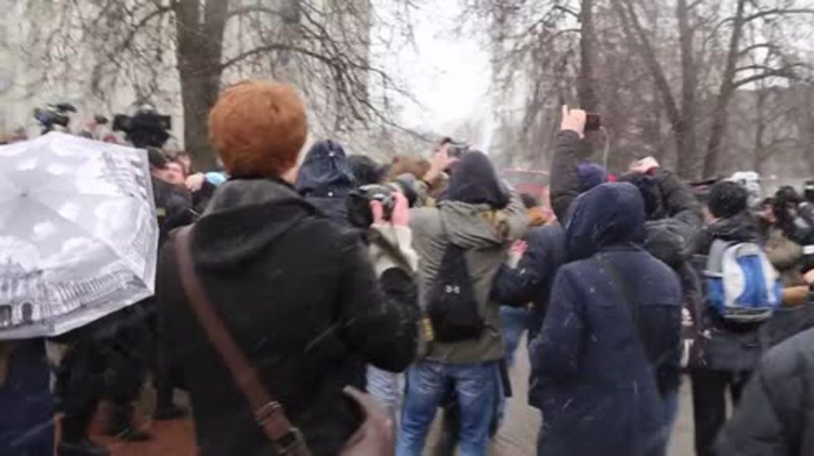 Belarus: Hundreds arrested at anti-government protests in Minsk