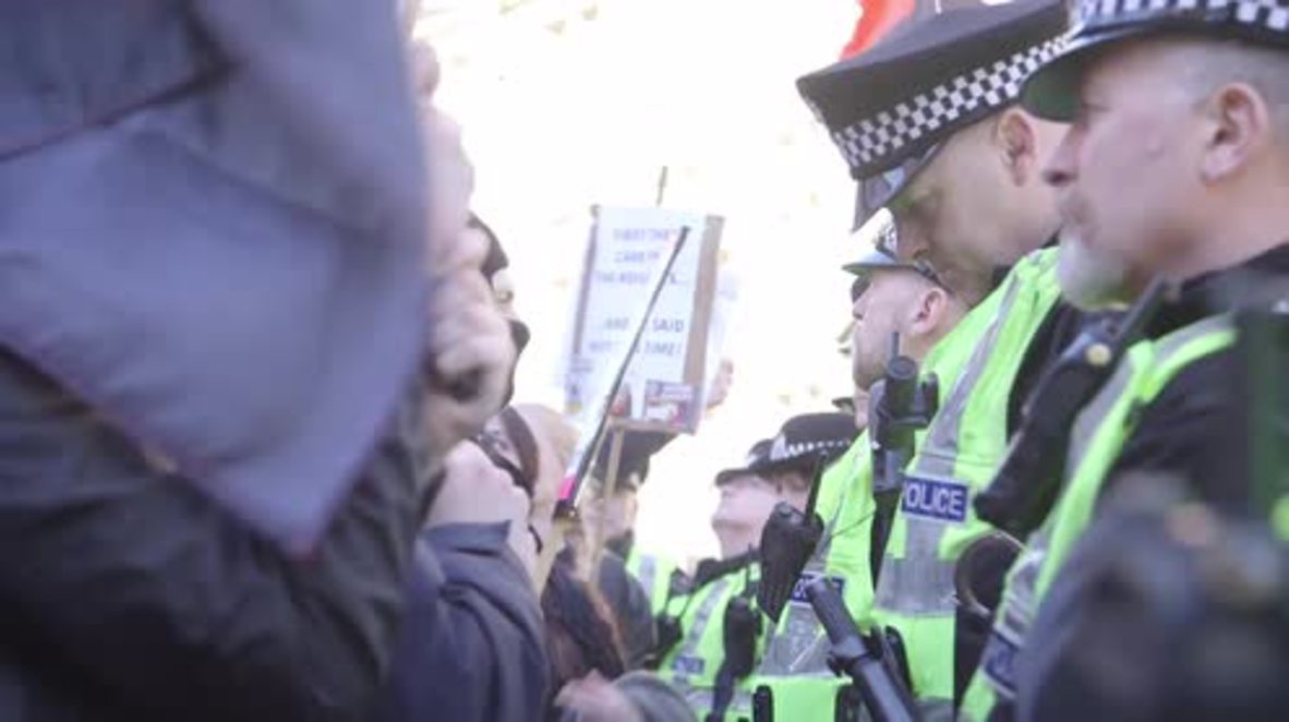UK: 'Nae' to Nazis - Counter protesters face off 'White Pride' demo in Edinburgh