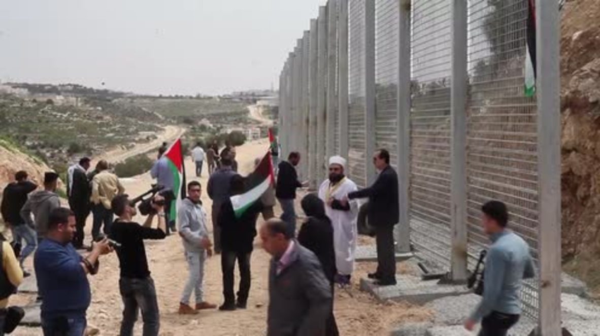State of Palestine: IDF fires tear gas and stun grenades at Palestinian Land Day protesters