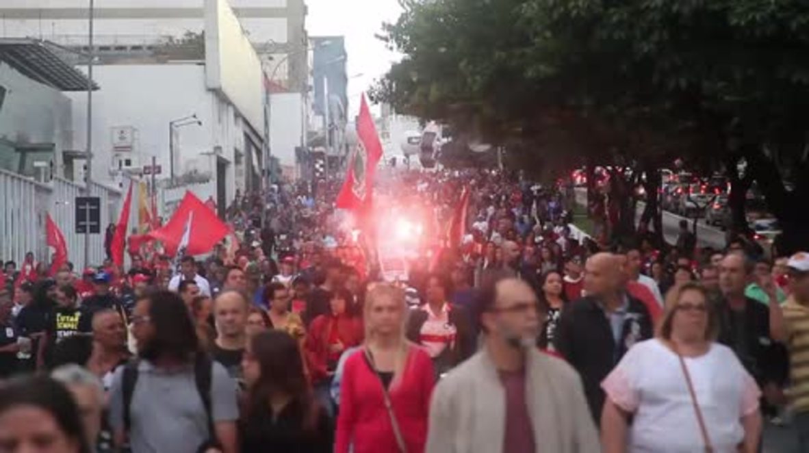 Brazil: Tens of thousands of protest in Sao Paulo as Temer signs labour reforms
