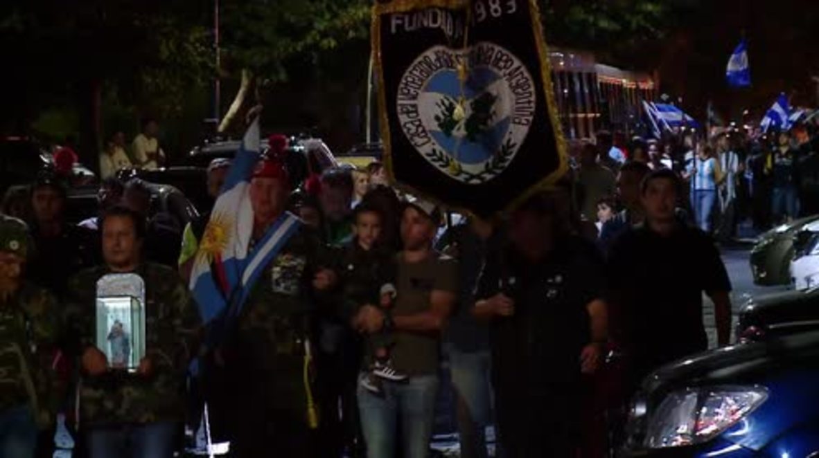 Argentina: Hundreds honour victims of Falklands War on Malvinas Day