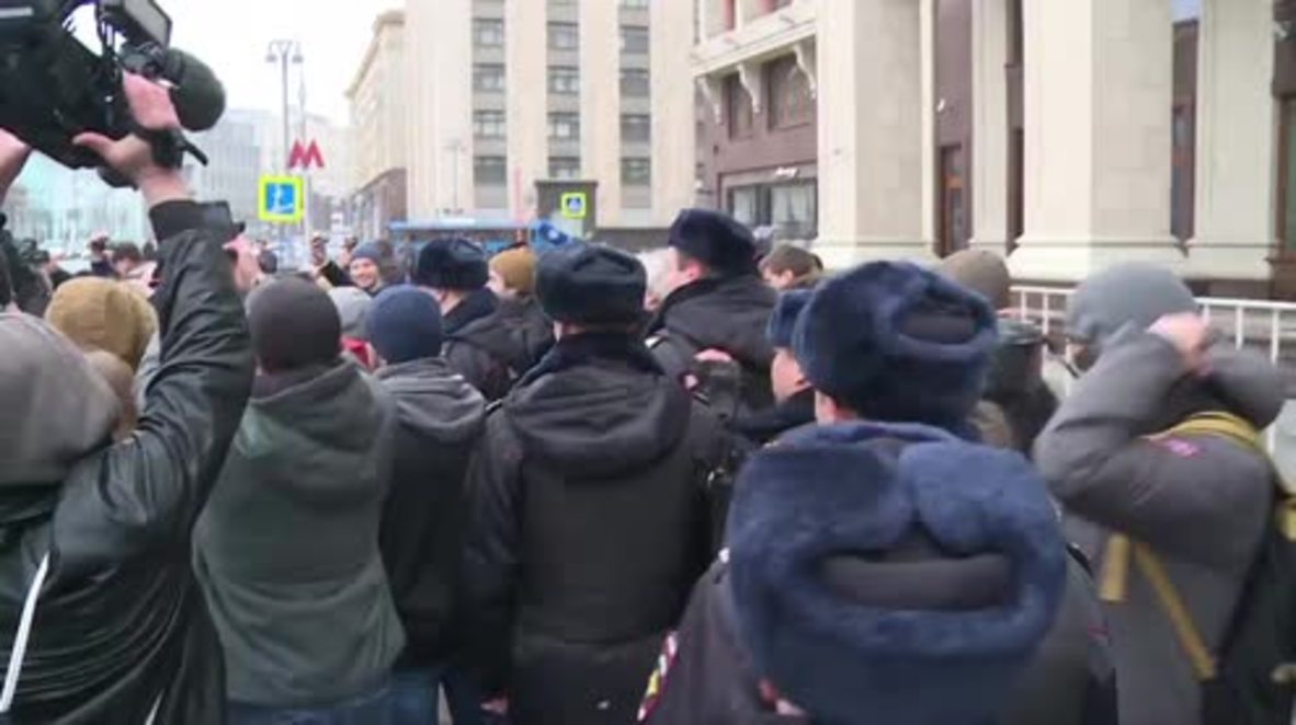 Russia: Protesters detained at anti-corruption protest in Moscow