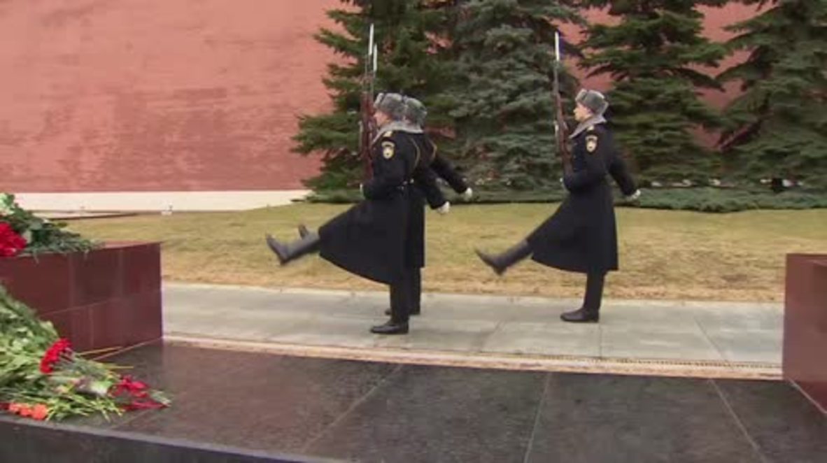 Russia: Moscovites honour the memory of St. Petersburg metro blast victims
