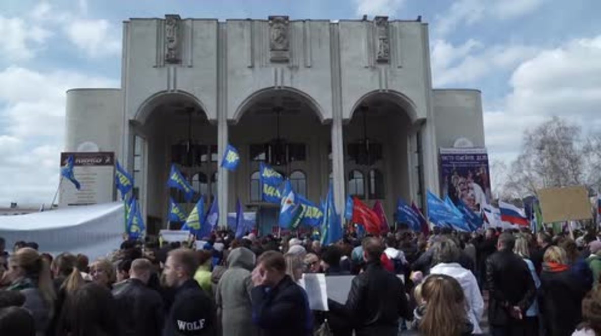 Russia: 'Petersburg, we are with you' - Kursk honours victims of Metro bombing