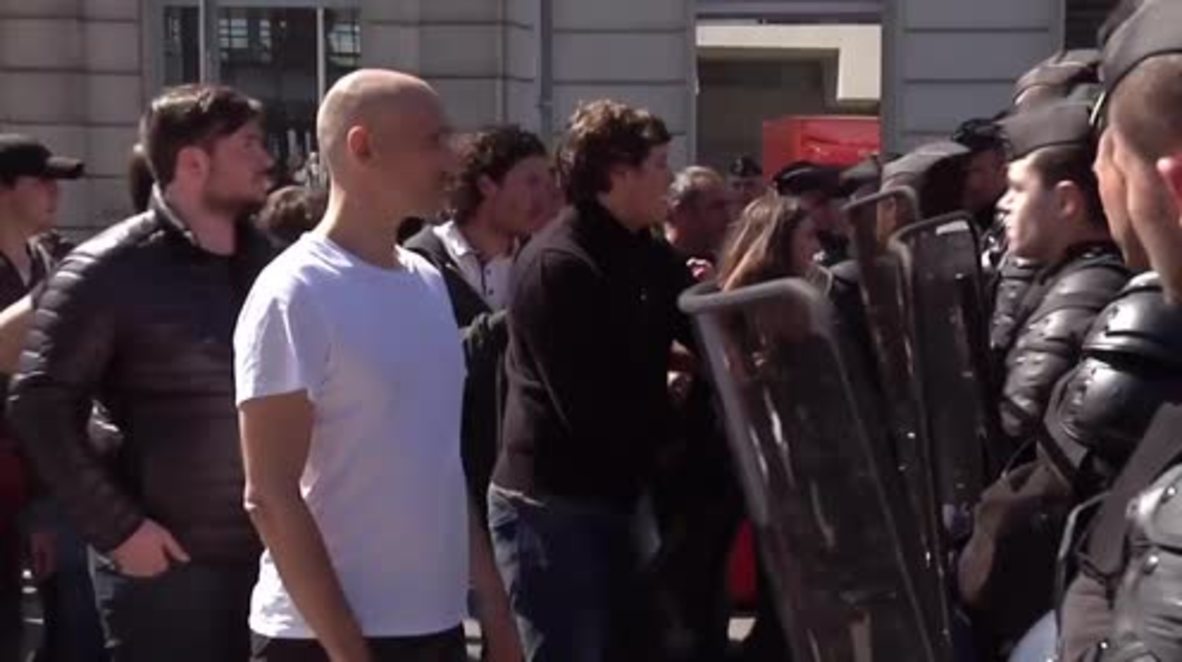France: Clashes erupt outside Le Pen rally in Ajaccio