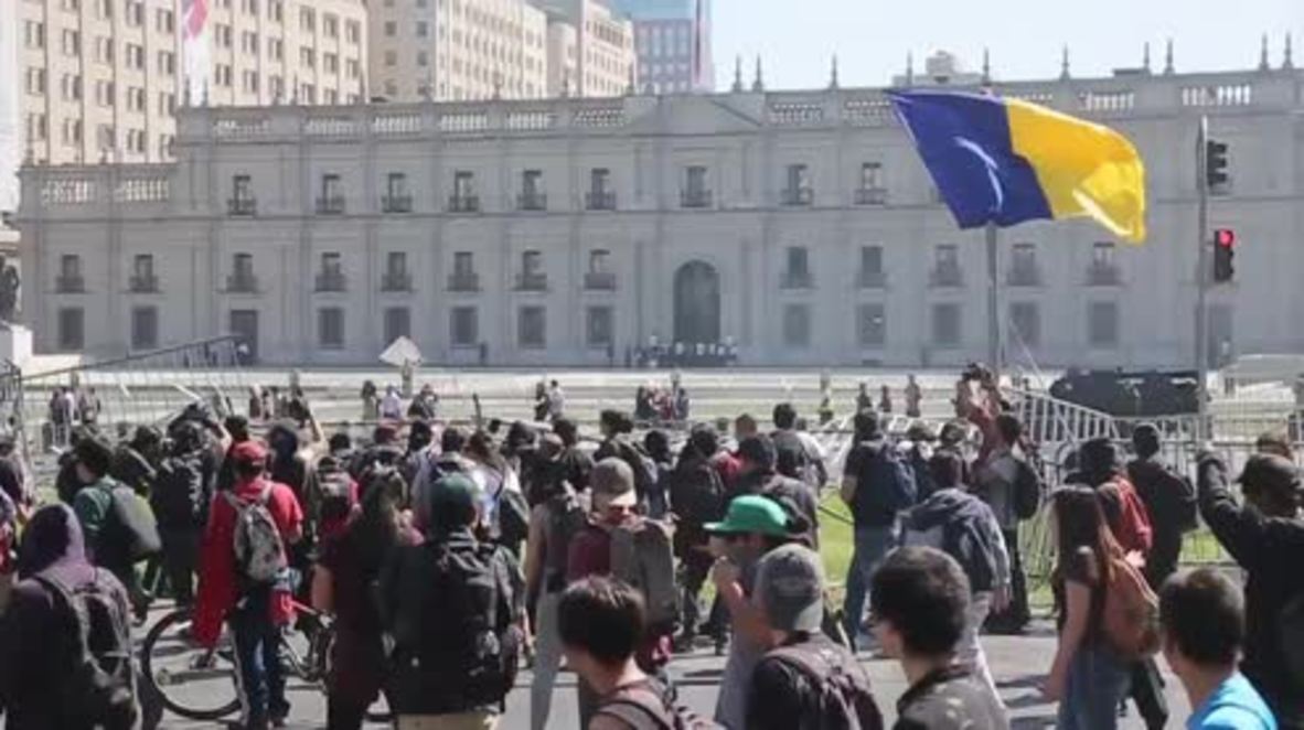 Chile: 'Education is in crisis' - Thousands of Santiago students demand free university