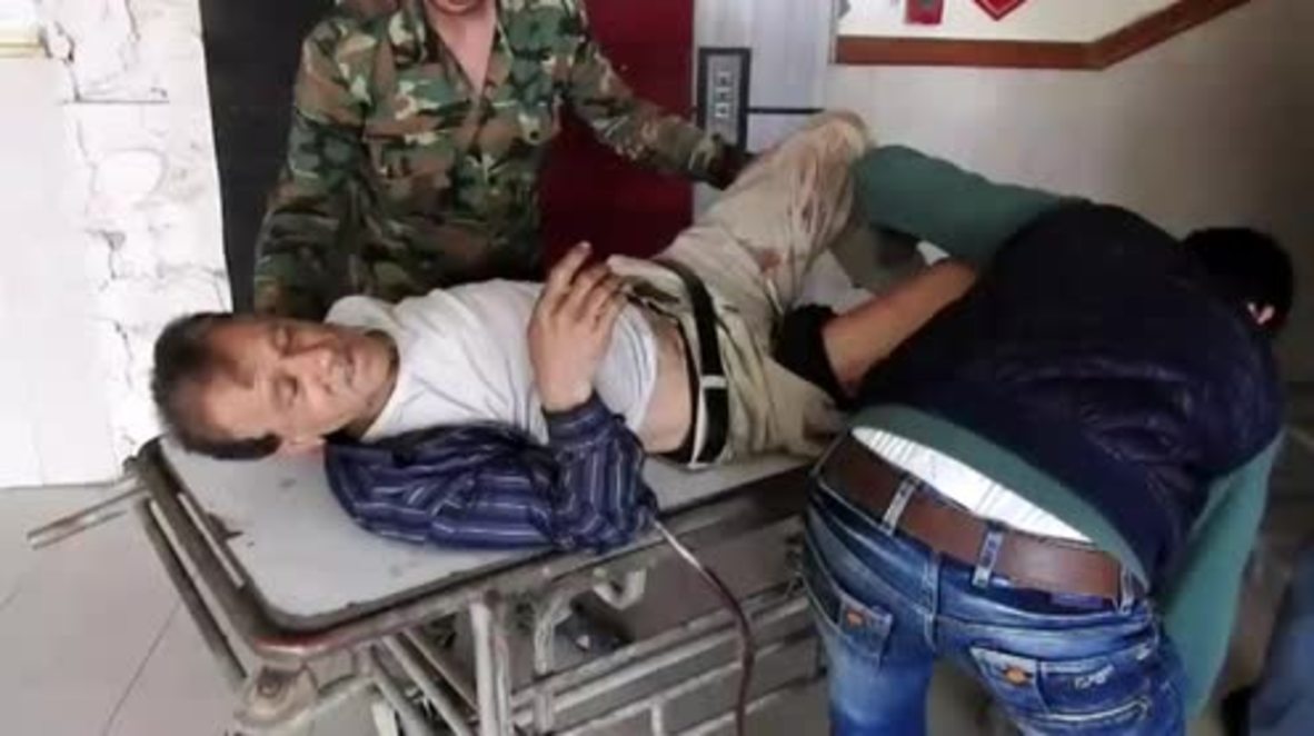 Syria: Victims treated following IS shelling of Deir ez-Zor