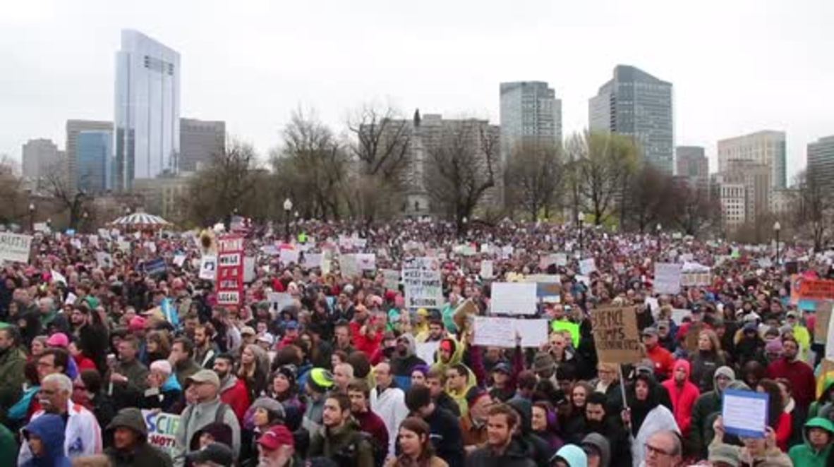USA: Thousands of Bostonians 'March for Science' on Earth Day