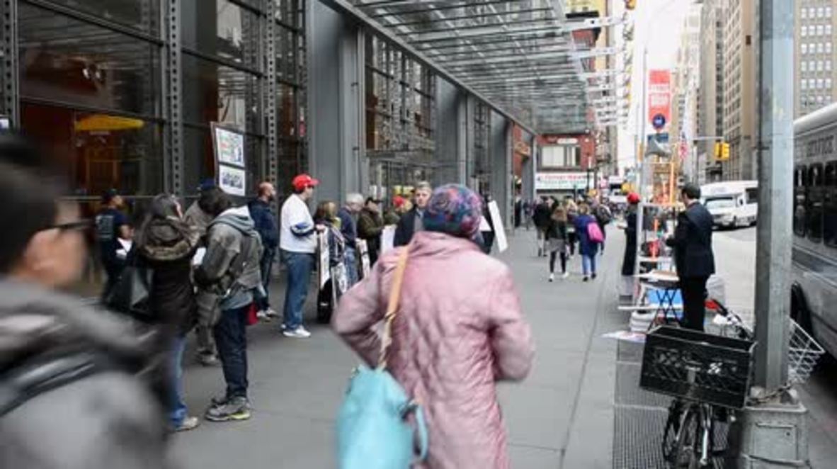 USA: Trump supporters attempt to shut down the 'fake' New York Times